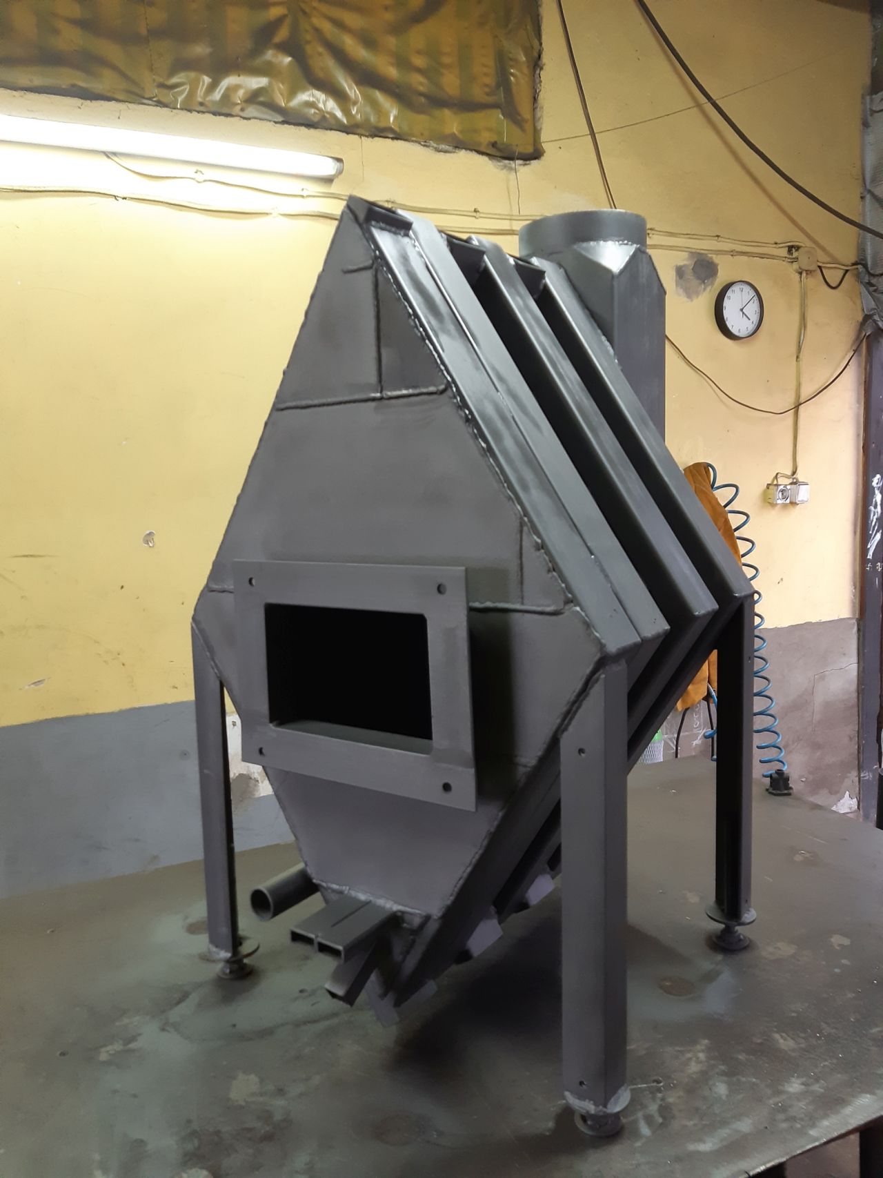 Piec z dopalaczami gazu